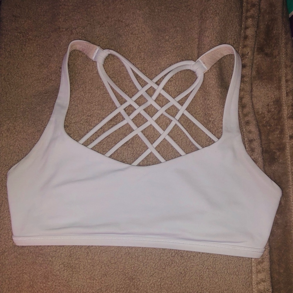 Lululemon free to be wild bra